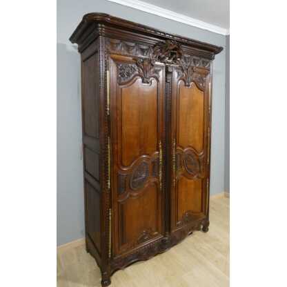 Armoire Normande De Mariage En Chêne Maillé Et Sculpté De Colombes Et Fleurs, époque XVIII ème – Image 3