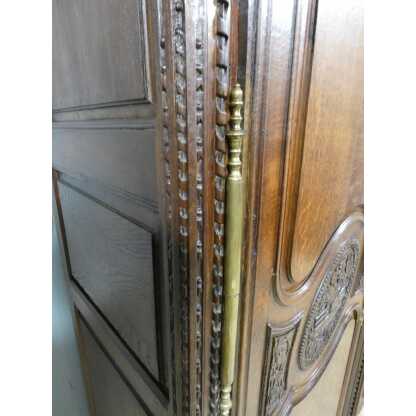 Armoire Normande De Mariage En Chêne Maillé Et Sculpté De Colombes Et Fleurs, époque XVIII ème – Image 15