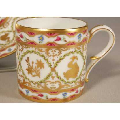 Dauphins, Manufacture Royale Bernardaud tasse historique en porcelaine de Limoges – Image 2