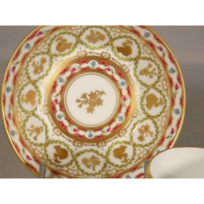 Dauphins, Manufacture Royale Bernardaud tasse historique en porcelaine de Limoges – Image 3
