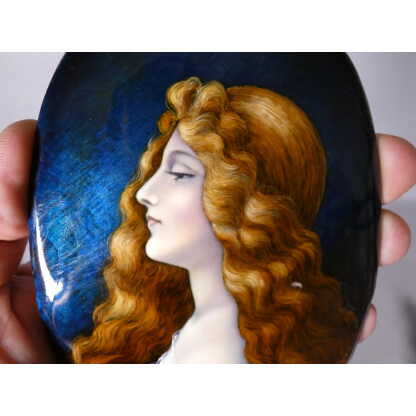 Louis Clément (1882-1977), portrait de femme,grand médaillon en émail peint de Limoges – Image 6