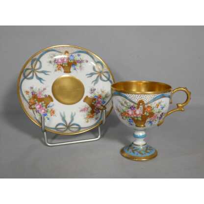 Tasse de collection décor Sèvres en porcelaine de Limoges peinte à la main – Image 2