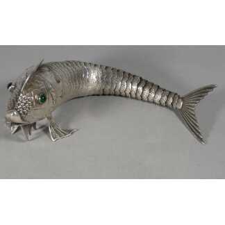 Poisson articulé en argent massif, yeux verre, Espagne, milieu XX ème
