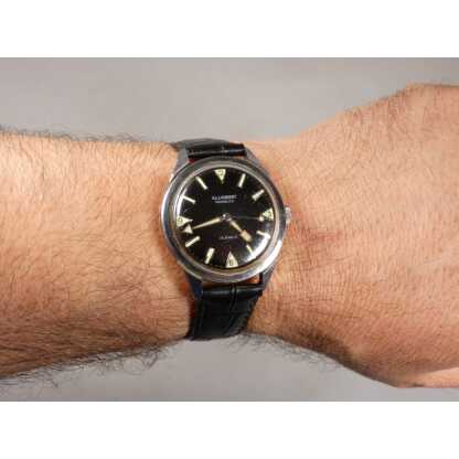 Montre d'homme vintage des années 60 Ed Lambert en acier