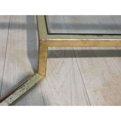 Table basse en fer doré à la feuille forme carré, deux plateaux verre, époque 1970 – Image 5