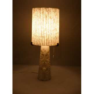 Lampe vintage en albâtre, pied monobloc sculpté et abat jour d'une seule pièce en albâtre