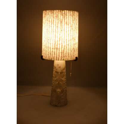 Lampe vintage en albâtre, pied monobloc sculpté et abat jour d'une seule pièce en albâtre