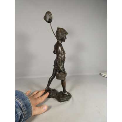 Le jeune pêcheur par Martino, statuette en bronze, époque début XX ème – Image 6
