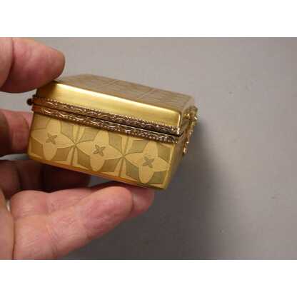 Incrustation d'or, boîte coffret à bijoux en porcelaine de Limoges vers 1980 – Image 8