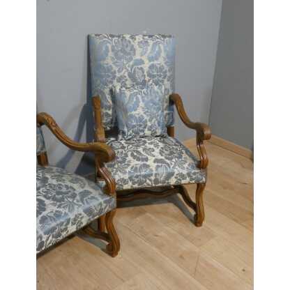 Paire de fauteuils style Louis XIII en noyer sculpté, époque fin XIX ème – Image 3