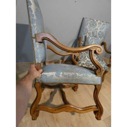 Paire de fauteuils style Louis XIII en noyer sculpté, époque fin XIX ème – Image 6