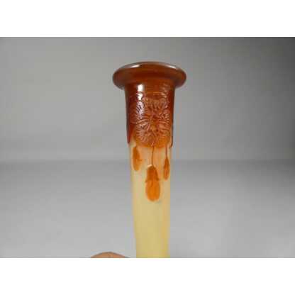 Gallé, vase en verre double couche dégagé à l'acide, décor de fleurs orangé – Image 5
