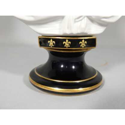 Marie Antoinette, Reine de France, sculpture en biscuit de porcelaine, Martial Redon, XIX ème – Image 7