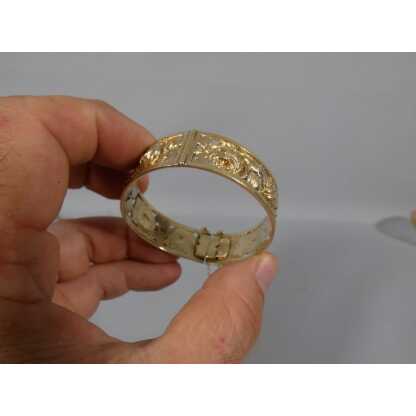 Bracelet aux roses en métal doré, époque 1960 – Image 7