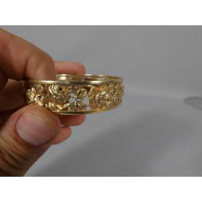 Bracelet aux roses en métal doré, époque 1960 – Image 3