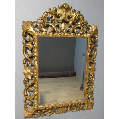 Miroir En Bois Sculpté Ajouré Doré à La Feuille, Italie époque XIX ème, Tain Mercure Biseauté – Image 3