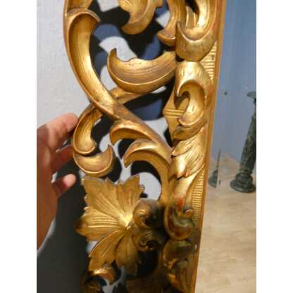 Miroir En Bois Sculpté Ajouré Doré à La Feuille, Italie époque XIX ème, Tain Mercure Biseauté – Image 11