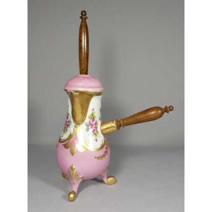 Chocolatière en porcelaine de Limoges peinte à la main de roses