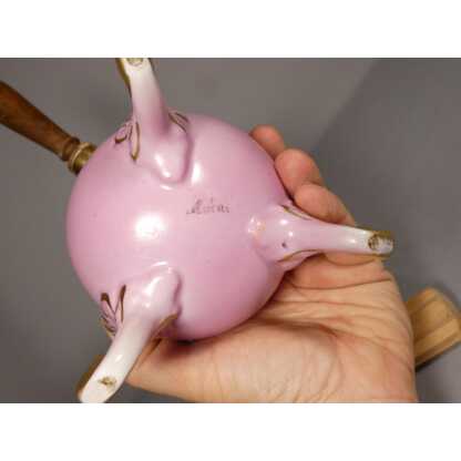 Chocolatière en porcelaine de Limoges peinte à la main de roses – Image 9