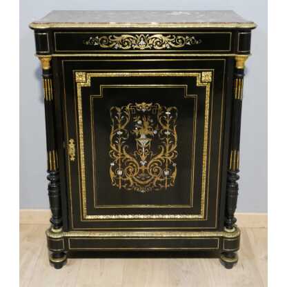 Buffet à hauteur d'appui Napoléon III en bois noirci, marqueterie de laiton, nacre et os, XIX è