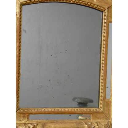 Miroir à parcloses d'époque Régence en bois sculpté doré à la feuille, XVIII ème siècle – Image 7