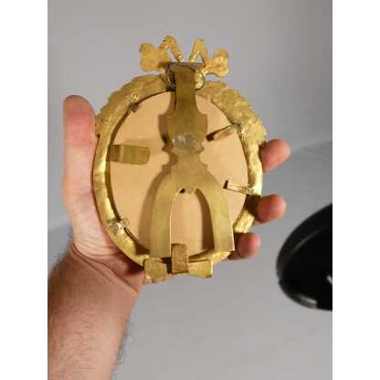 Cadre photo ovale de style Louis XVI en bronze doré, époque début XX ème – Image 7