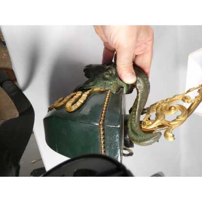 Paire d'appliques aux béliers de style Napoléon III en bois et bronze – Image 9