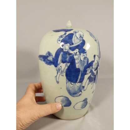 Chine XIX ème, jarre couverte céladon et personnages bleu en céramique – Image 6