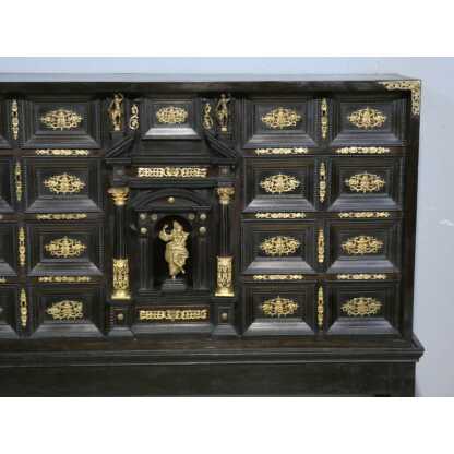Cabinet italien ou espagnol d'époque XVII ème siècle en ébène, palissandre et bronze – Image 4