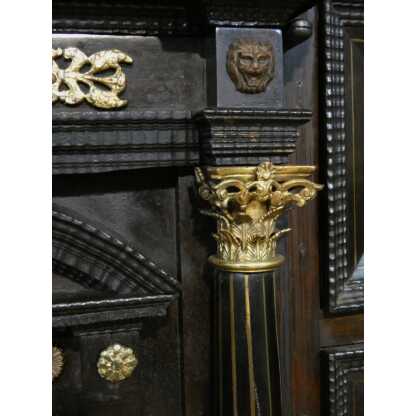 Cabinet italien ou espagnol d'époque XVII ème siècle en ébène, palissandre et bronze – Image 18