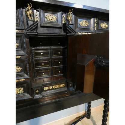 Cabinet italien ou espagnol d'époque XVII ème siècle en ébène, palissandre et bronze – Image 9