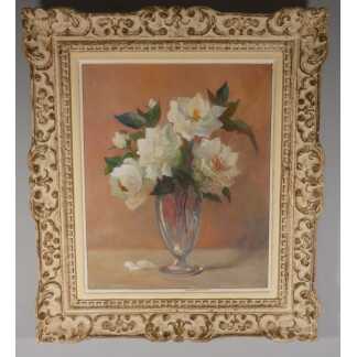 Les roses blanches, nature morte au bouquet de fleurs par J Roussarie, cadre sculpté
