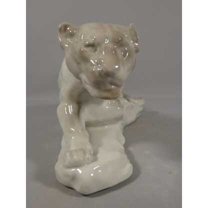 La lionne couchée par Camille Tharaud, porcelaine de Limoges Art Déco – Image 4