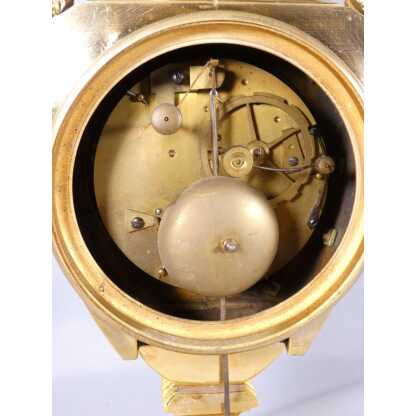 Pendule Empire en bronze doré forme vase ou écusson, Verdier Isle St Louis, époque 1810-1815 – Image 15
