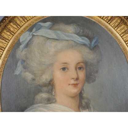 Portrait de jeune femme dans le goût du XVIII ème, huile sur bois époque XIX ème – Image 4