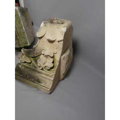 Paire de chapiteaux corinthiens en pierre blanche calcaire sculptée, époque XIX ème – Image 14