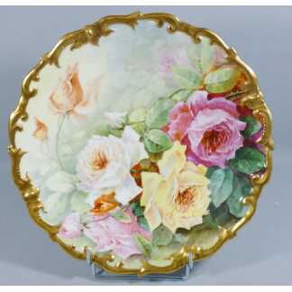 Les roses, plat décoratif en porcelaine de Limoges peint main, époque début XX ème