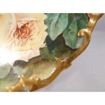 Les roses, plat décoratif en porcelaine de Limoges peint main, époque début XX ème – Image 6