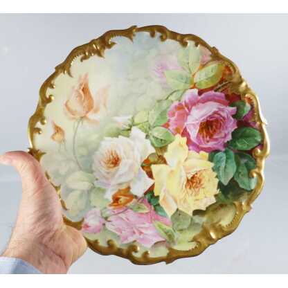 Les roses, plat décoratif en porcelaine de Limoges peint main, époque début XX ème – Image 3