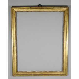 Cadre rectangulaire Louis XVI en bois sculpté doré, époque XVIII ème
