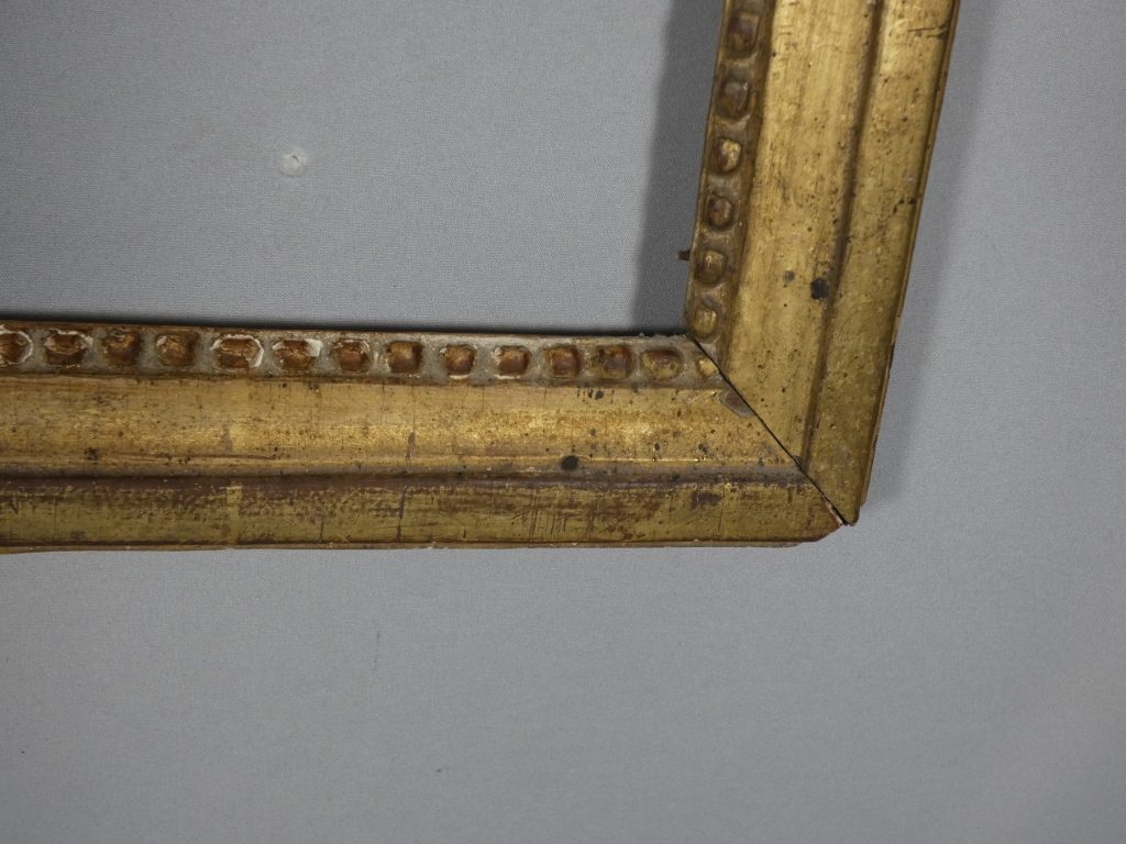 Cadre rectangulaire Louis XVI en bois sculpté doré, époque XVIII ème – Image 6