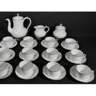 Service à thé en porcelaine blanche et doré de Limoges pour 12 personnes
