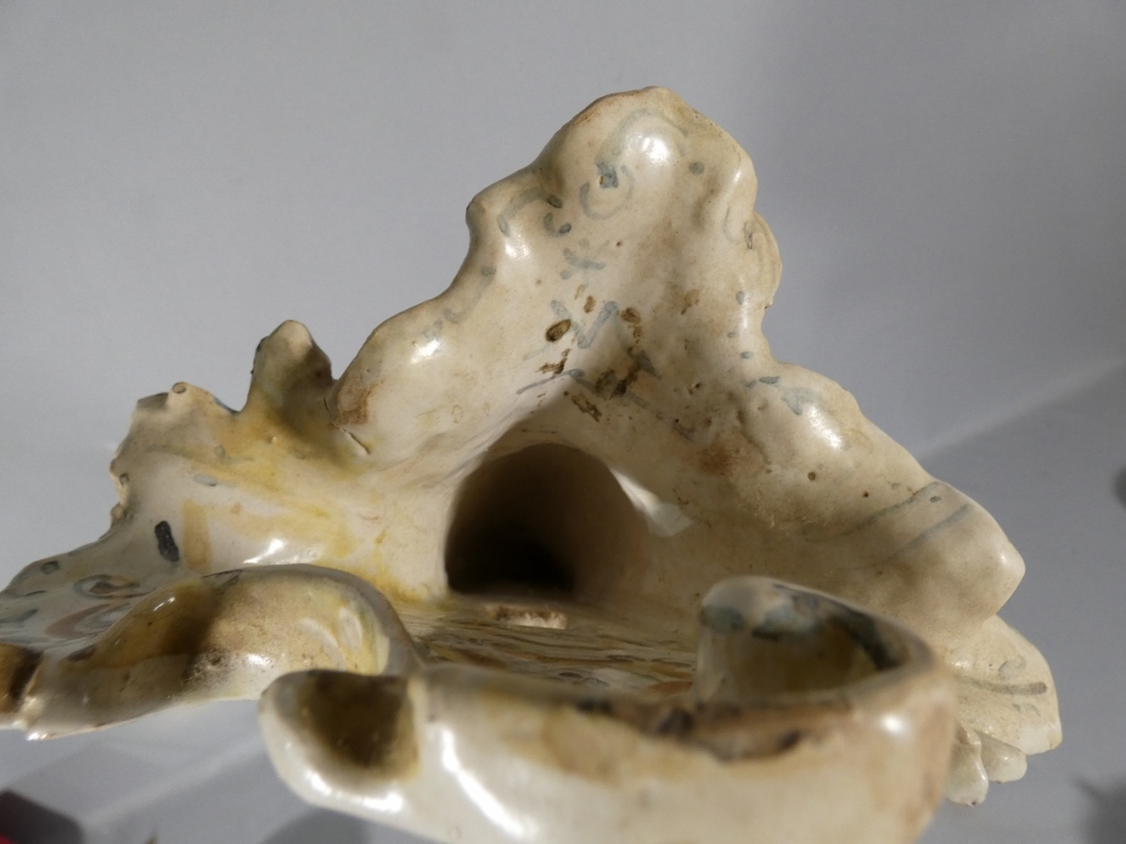 Paire de vases bouquetière cornet en faïence, Italie, fin XIX ème – Image 9