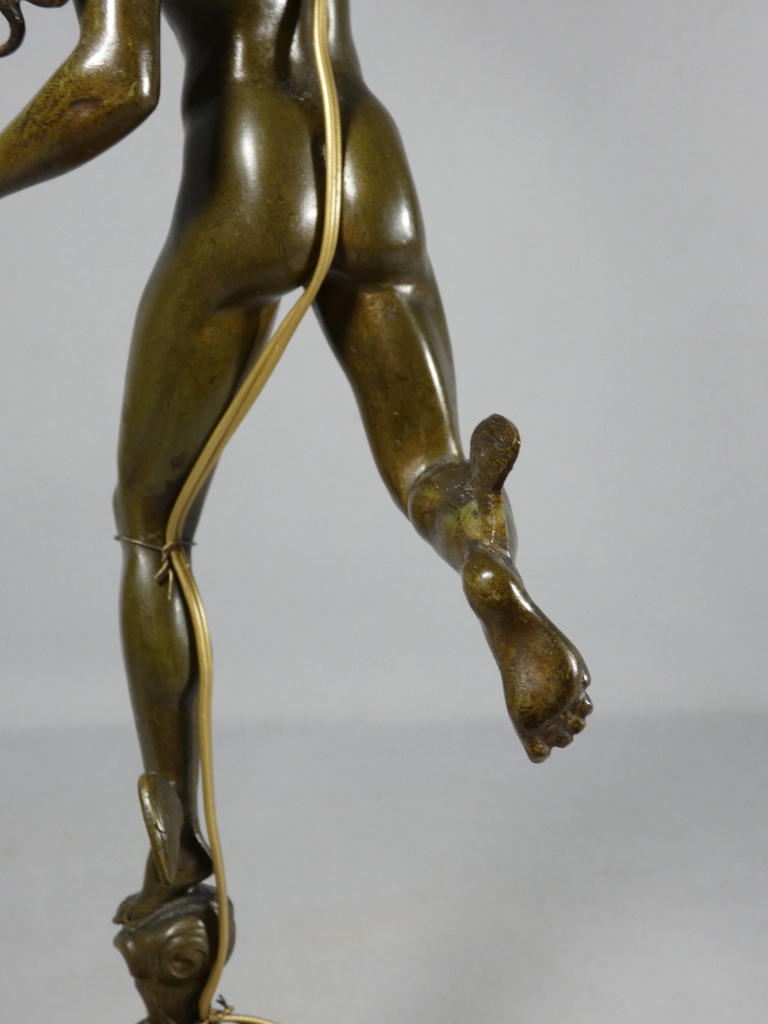 Mercure Volant d'après Jean de Bologne, sculpture en bronze monté en lampe, époque XIX ème – Image 8