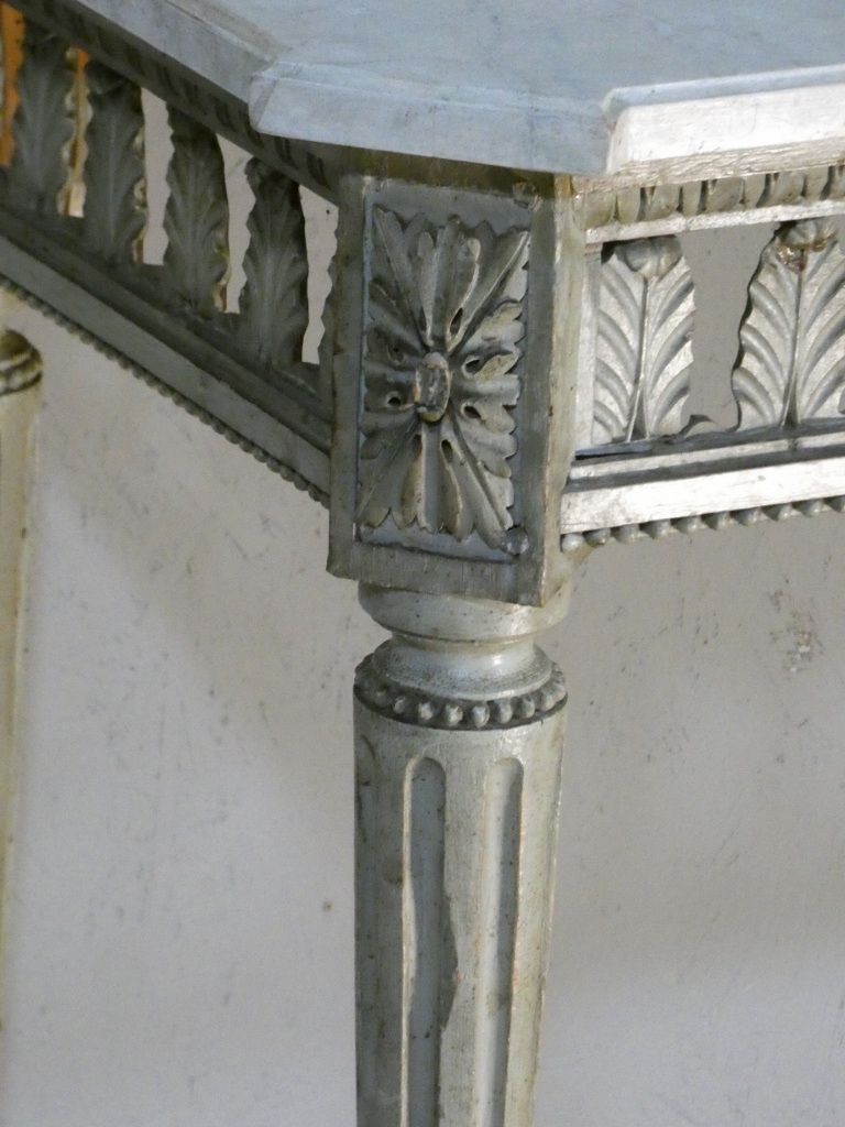 Console d'époque Louis XVI en bois sculpté peint, fin XVIII ème siècle – Image 12