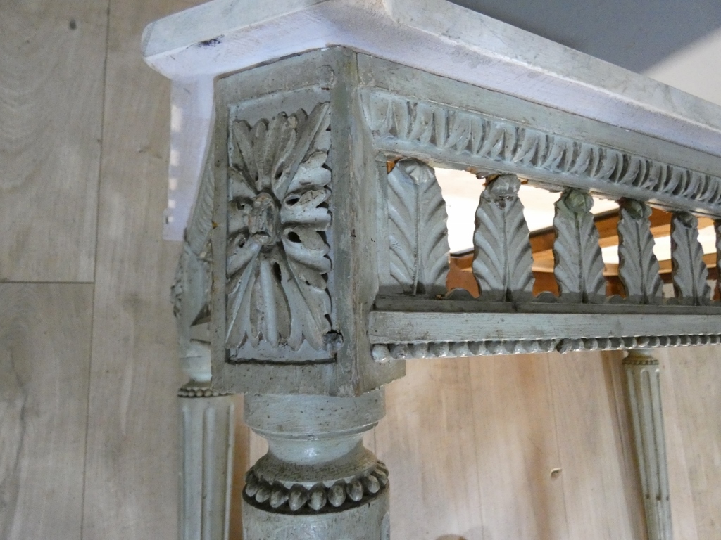 Console d'époque Louis XVI en bois sculpté peint, fin XVIII ème siècle – Image 4
