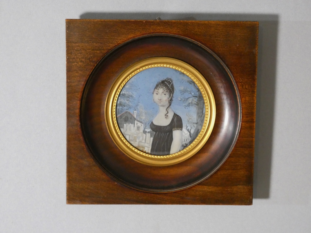 Portrait miniature d'une jeune femme époque Empire, début XIX ème