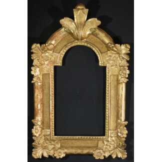 Cadre en bois sculpté et doré d'époque Louis XIV pour miroir ou crucifix, début XVIII ème