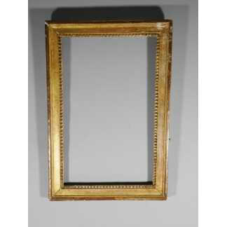 Cadre en bois sculpté et doré d'époque Louis XVI, fin XVIII ème siècle