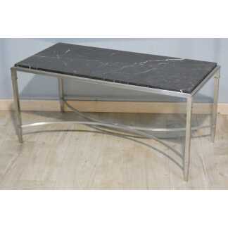 Signée Maison Charles et Fils, table basse en bronze argenté et marbre noir, époque 1960